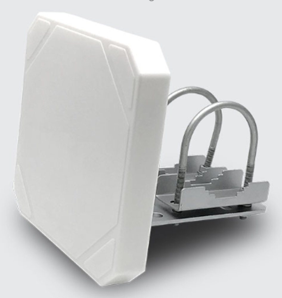 Пассивная антенна 5dB для UR/URA, SMA fem, IP67 (145*145*20мм)