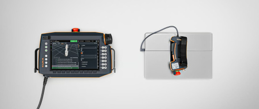 Решения KUKA smartPAD: эргономичные пульты обучения (обучающие панели) для роботов